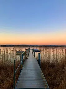 Your stylish lakeside escape - sleeps 2-3 guests - Image 5