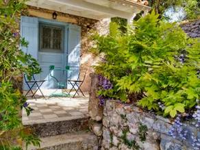 Stylish Stone Cottage with Pool near Fiskardo - Image 4
