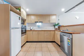 Shingley Beach Resort Apartment - 1 Bed Deluxe - Image 4