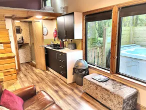 Shrew Lodge-woodland Lodges-Hot Tub-Pembrokeshire-Tenby - Image 3