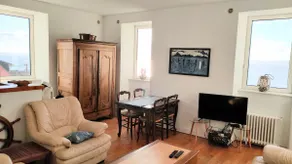 60 m2 atypical Waterfront Downtown - Image 2
