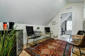 Easy walk to very Cntr of Indy,2 bdrm, trendy spot - Image 5