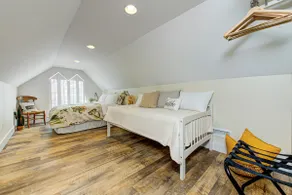 Easy walk to very Cntr of Indy,2 bdrm, trendy spot - Image 3