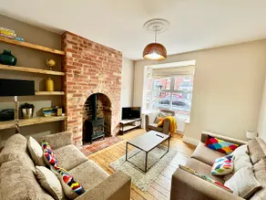 Lovely 3 bed house in the Cathedral Quarter - Image 3