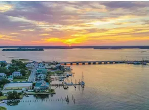 Historic Swansboro ”Seaside Bliss” - Image 4