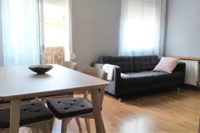 Close to downtown and the Barcelona Fair - Image 2