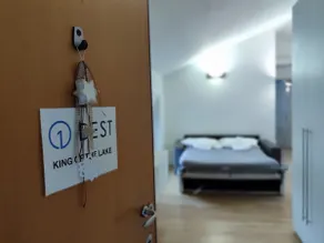 King of the Lake - 2 bedroom apartment - Image 3