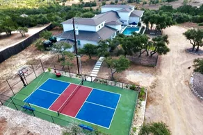 ** NEUE LISTE ** 9000 Quadratmeter Anwesen / Pool / Whirlpool / 9 Zim / 8 Badezimmer / 23 Betten / 46 Personen - Image 4