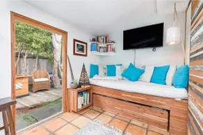 Beach Suite- HotTub+E-Bikes+Surfboards+Kayak - Image 4
