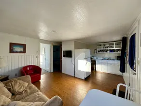 Cottage Cove · Lake Huron Beach Cottage No. 3 - Image 5