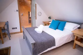 Converted Barn House - Central Oxford, Cotswolds - Image 3