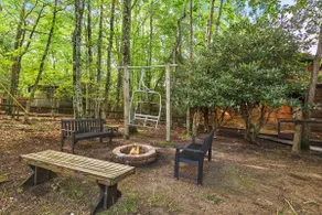Pet Friendly & Fenced Yard! Private & Relaxing! - Image 4