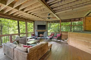 Lake Keowee Cabin 14 miles to Clemson with Hot Tub and new private dock - Image 2