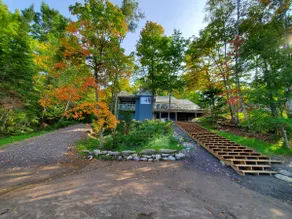 SERENE & BEAUTIFUL MUSKOKA RETREAT with BEACH, HOT TUB & BARREL SAUNA! - Image 2