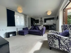 2 Bedroom Riverside Property with Roof Terrace - Image 3
