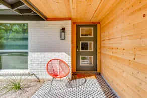 The South Austin Social Retreat | 5BR · 10 Guests - Image 4