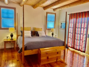 Charming 1930 Spanish Haven close to everything - Image 2