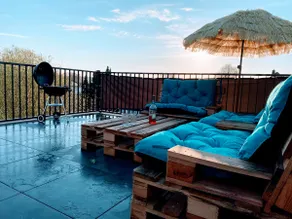 Luxury penthouse in villa - Image 2