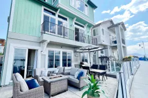 Large Lake Home with Stunning Views - Sleeps 18 - Image 2