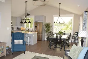 Little Jon’s Farmhouse (city suite) - Image 2
