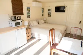 Pinot Suite at Rear Homestead - Image 3