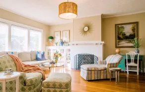Small Town Charmer - Hazards Best Airbnb! - Image 3
