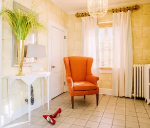 Small Town Charmer - Hazards Best Airbnb! - Image 2