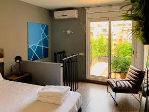 Incredible 2BR Penthouse with Urban Rooftop Garden - Image 5