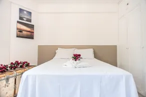 Equipped house, 6-minute walk to Caravelas Beach - Image 2