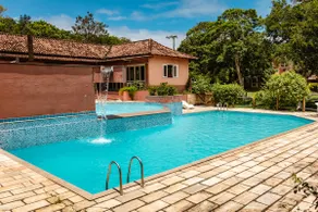 Equipped house, 6-minute walk to Caravelas Beach - Image 5