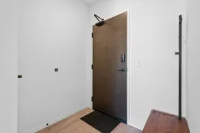 Beautiful 1 Bed 1 Bath Apartment on Eat Street! - Image 3