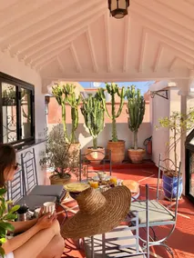 Riad HØBÖ-CHIC privé Medina rooftop WI-FI Fibre - Image 3