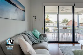 4BR Contemporary Coastal Home with Rural Outlook - Image 5