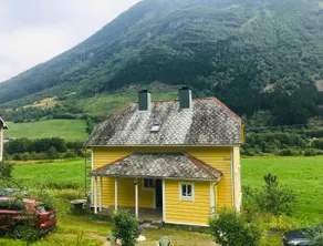 The yellow farmhouse! - Image 2