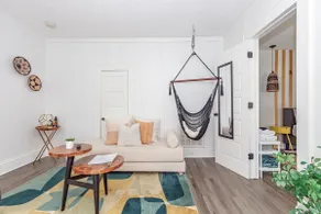 Trendy Duplex, 1437 Walk to Heart of Plaza Midwood - Image 2