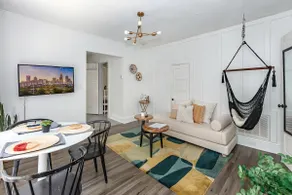 Trendy Duplex, 1437 Walk to Heart of Plaza Midwood - Image 3