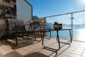”La casa della collina” lake and pool view - Image 2