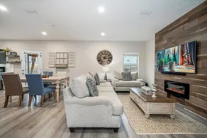 Farmhouse FUN/ Hot tub- Movie theater - Image 4