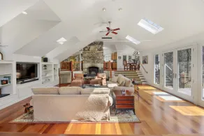 Country Castle-Complete privacy-minutes from town - Image 2