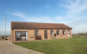 Secluded High Beacon Cottage, Lincolnshire Wolds - Image 5