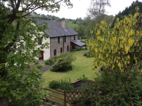 Cosy cottage on Offa's Dyke path - Image 2