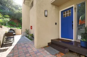61 Avalon Terrace -Summer Breeze - Renovated - Image 4