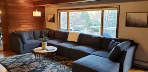 Cozy Log Cabin, 5 Min to Ski, Great for Groups, Oversized Deck, Dog-friendly - Image 5