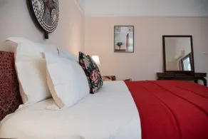 Senior Suite Balima Harcourt 22 - Image 3