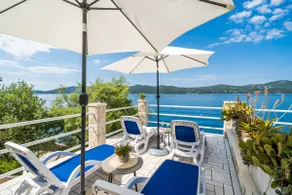 Apartment Blue with sea view - Image 2