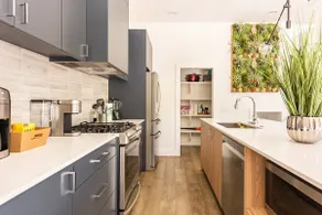 Chic and Boutique - Central Austin Estate - Image 2