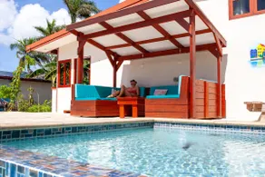 Romantic studio by pool and tropical garden - Image 2