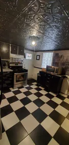 UPSCALE HOME CENTRALLY LOCATED IN SOUTH SIDE FLATS - Image 4