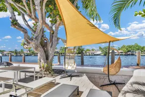 ON CANAL! Pool+Walk to BEACH! Boat Watch! 1b/1b - Image 3