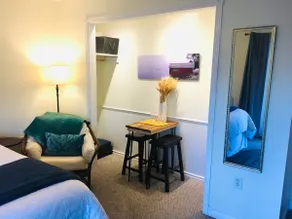 Fairhaven Suite- woods, hike bike trails & WWU - Image 2